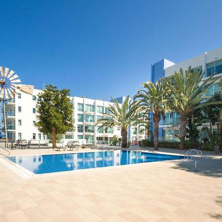 Lucile - Coralli Beachfront Apartment Паралимни Экстерьер фото